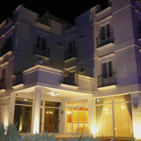 Hotel Madonna Delle Grazie Чельє-Мессапіка Екстер'єр фото